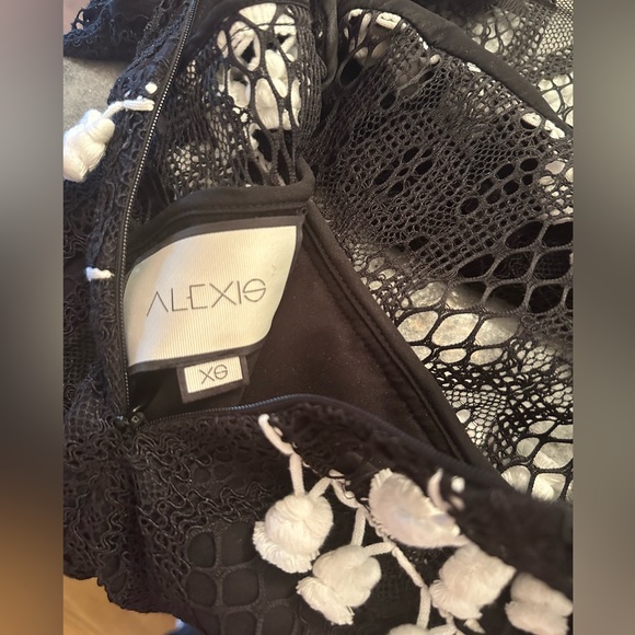 Alexis Danika Black and White Romper - Picture 4 of 4